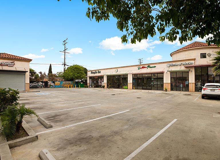 3006-E.-Florence-Ave.,-Huntington-Park,-CA-18
